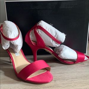 Nina dress shoe. Brand new!!